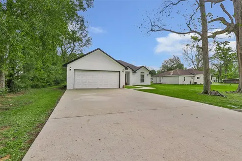 451 County Road 2358 Hardin TX 77575