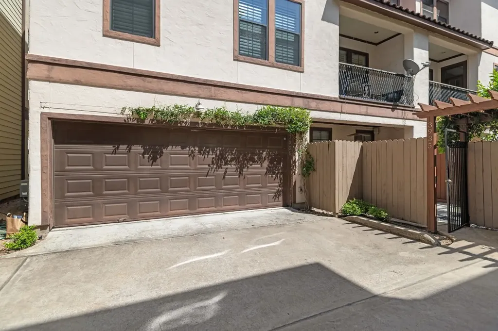 3935 Gibson Street Houston TX 77007