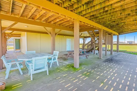 972 Rancho Carribe Port Bolivar TX 77650