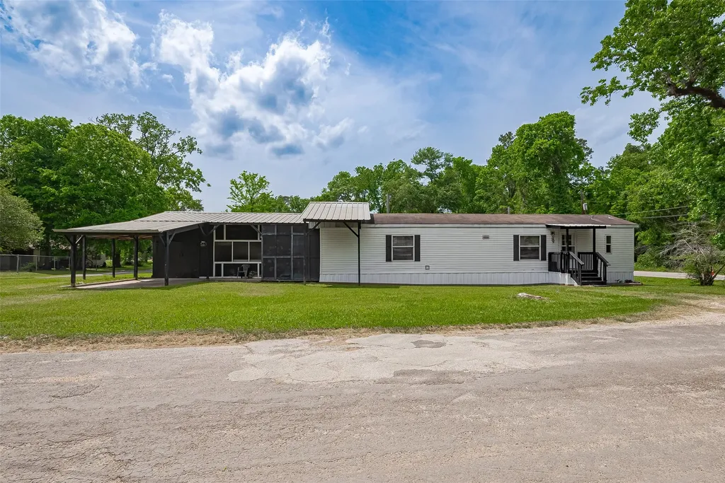 506 S Oakhurst Drive Livingston TX 77351
