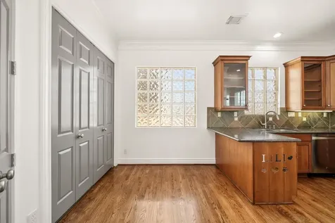 1902 Greenwich Place Drive Houston TX 77019