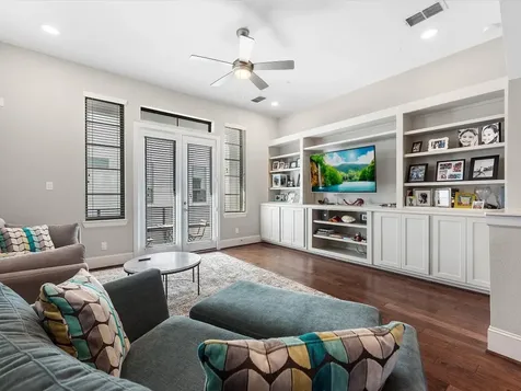 5467 Larkin Street Houston TX 77007