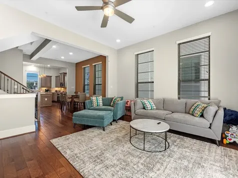 5467 Larkin Street Houston TX 77007