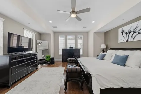 5467 Larkin Street Houston TX 77007