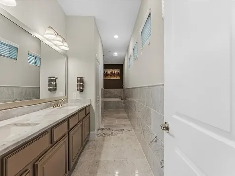 5467 Larkin Street Houston TX 77007