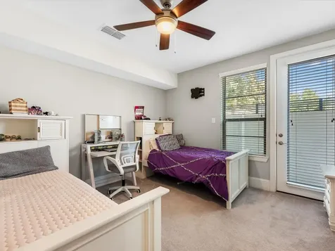 5467 Larkin Street Houston TX 77007