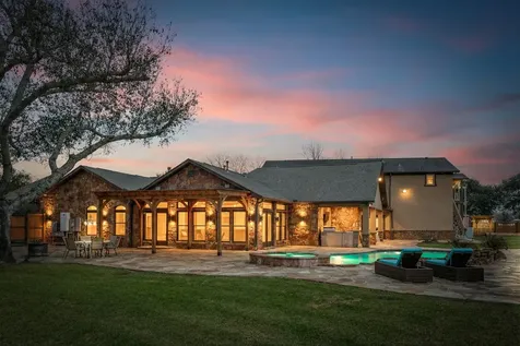 5022 Riverview Drive Cr930 Alvin TX 77511