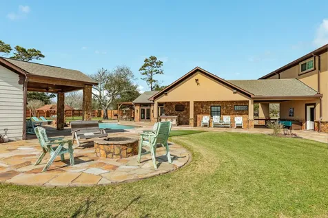 5022 Riverview Drive Cr930 Alvin TX 77511