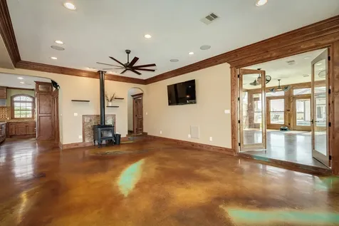 5022 Riverview Drive Cr930 Alvin TX 77511