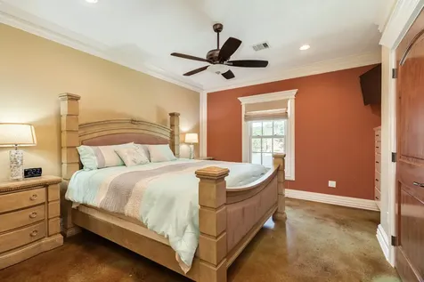 5022 Riverview Drive Cr930 Alvin TX 77511