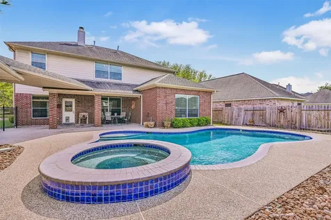 2835 Fairway Drive Friendswood TX 77546