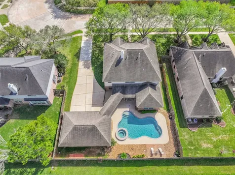 2835 Fairway Drive Friendswood TX 77546