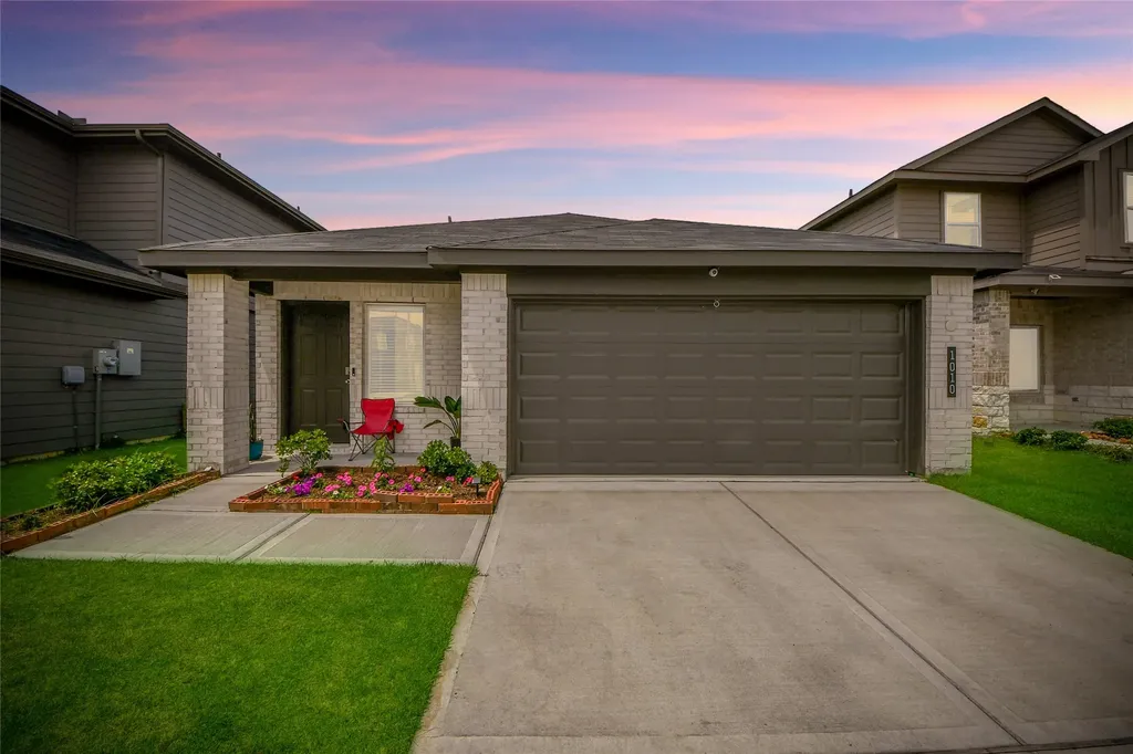 1010 Muscadine Vine Lane Houston TX 77090