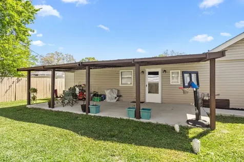 1211 Trimm Avenue Pasadena TX 77502