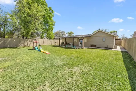 1211 Trimm Avenue Pasadena TX 77502