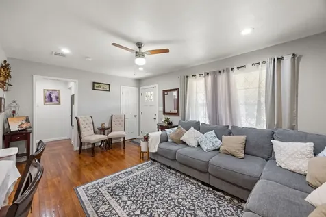 1211 Trimm Avenue Pasadena TX 77502