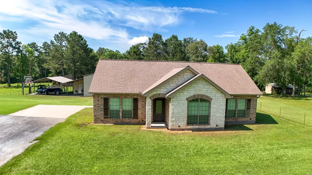 375 County Road 717 Buna TX 77612