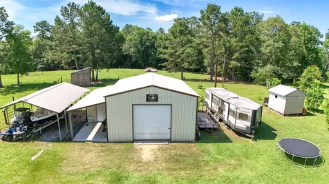 375 County Road 717 Buna TX 77612