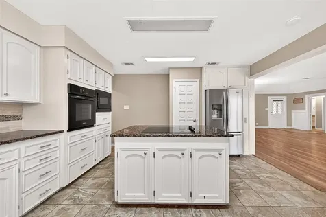 5607 Avenue M 1/2 Santa Fe TX 77510
