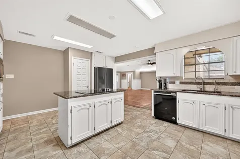 5607 Avenue M 1/2 Santa Fe TX 77510