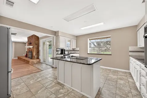 5607 Avenue M 1/2 Santa Fe TX 77510