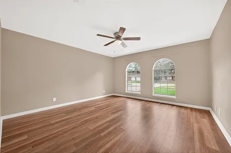 5607 Avenue M 1/2 Santa Fe TX 77510