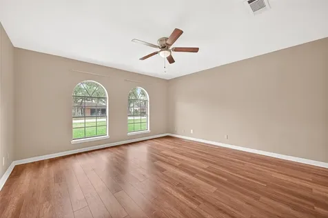 5607 Avenue M 1/2 Santa Fe TX 77510