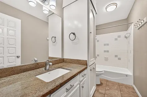 5607 Avenue M 1/2 Santa Fe TX 77510