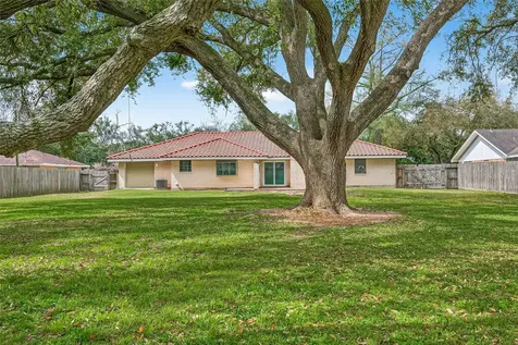 5607 Avenue M 1/2 Santa Fe TX 77510