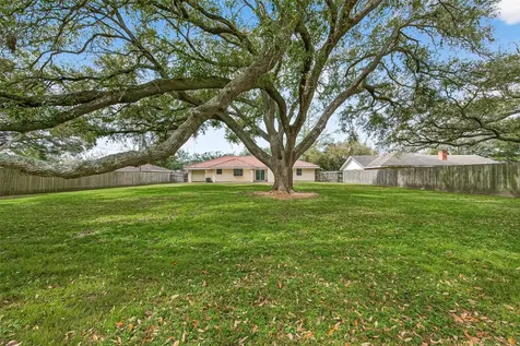 5607 Avenue M 1/2 Santa Fe TX 77510