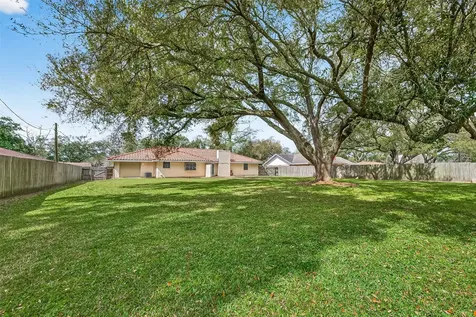 5607 Avenue M 1/2 Santa Fe TX 77510