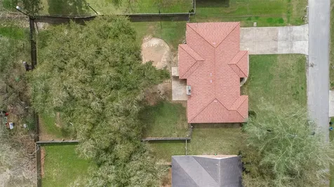 5607 Avenue M 1/2 Santa Fe TX 77510