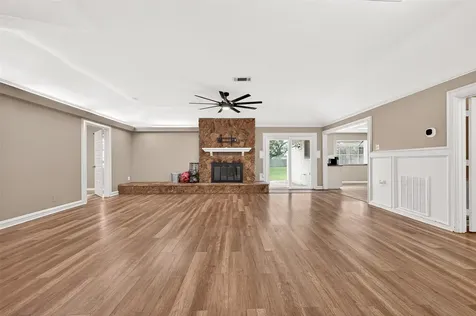 5607 Avenue M 1/2 Santa Fe TX 77510