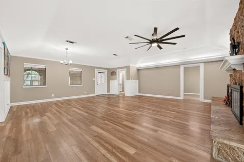 5607 Avenue M 1/2 Santa Fe TX 77510
