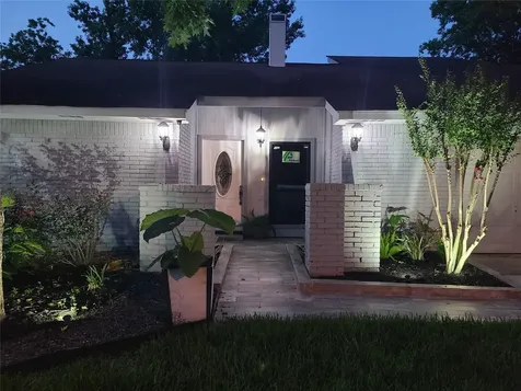 17434 Crows Nest Way Crosby TX 77532