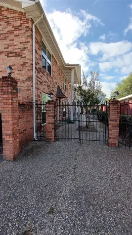 4513 Ave P 1/2 Unit 3 Galveston TX 77551