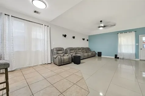 4492 Gran Canary Drive League City TX 77573