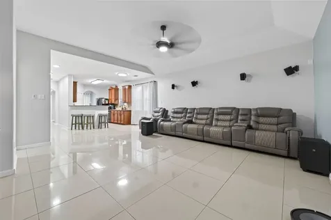 4492 Gran Canary Drive League City TX 77573