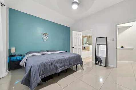 4492 Gran Canary Drive League City TX 77573