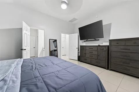 4492 Gran Canary Drive League City TX 77573