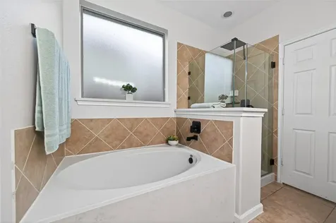 4492 Gran Canary Drive League City TX 77573