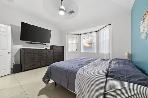 4492 Gran Canary Drive League City TX 77573