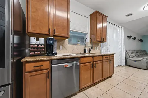 4492 Gran Canary Drive League City TX 77573
