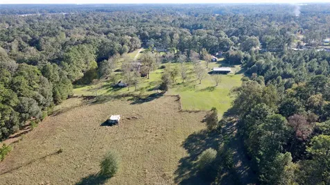 585 County Road 3796 Cleveland TX 77328