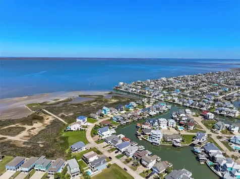 3912 Bridge Harbor Drive Galveston TX 77554