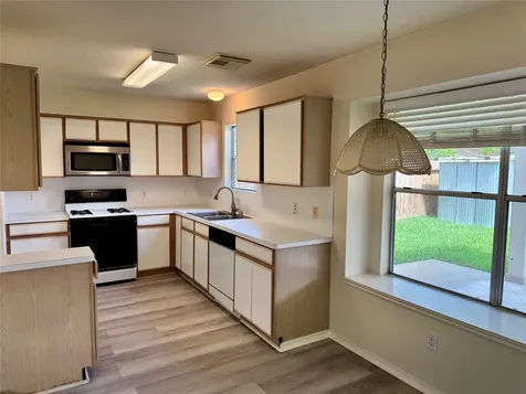 8930 Aspen Place Drive Houston TX 77071