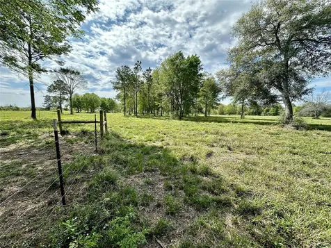 4304 Fcr 78 Rosharon TX 77583