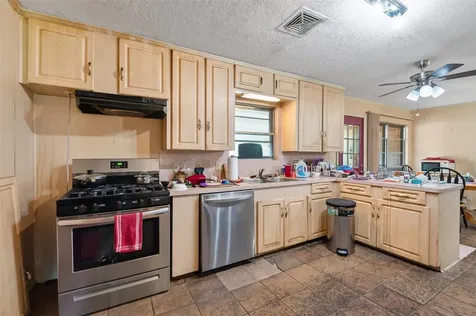 5927 Clarewood Drive Houston TX 77081