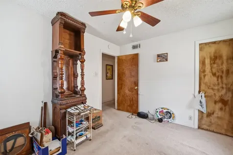 5927 Clarewood Drive Houston TX 77081