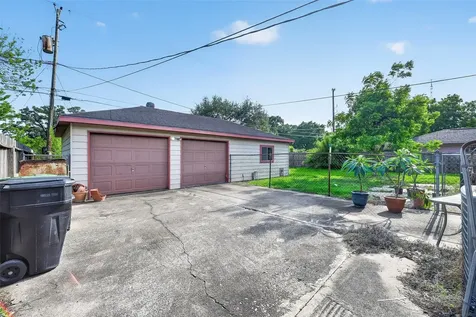 5927 Clarewood Drive Houston TX 77081